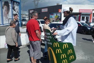 Ouverture point de vente à La rochelle - Outil de street marketing