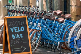 Location vélo Lyon MOBILBOARD : point de départ idéal depuis le Vieux-Lyon